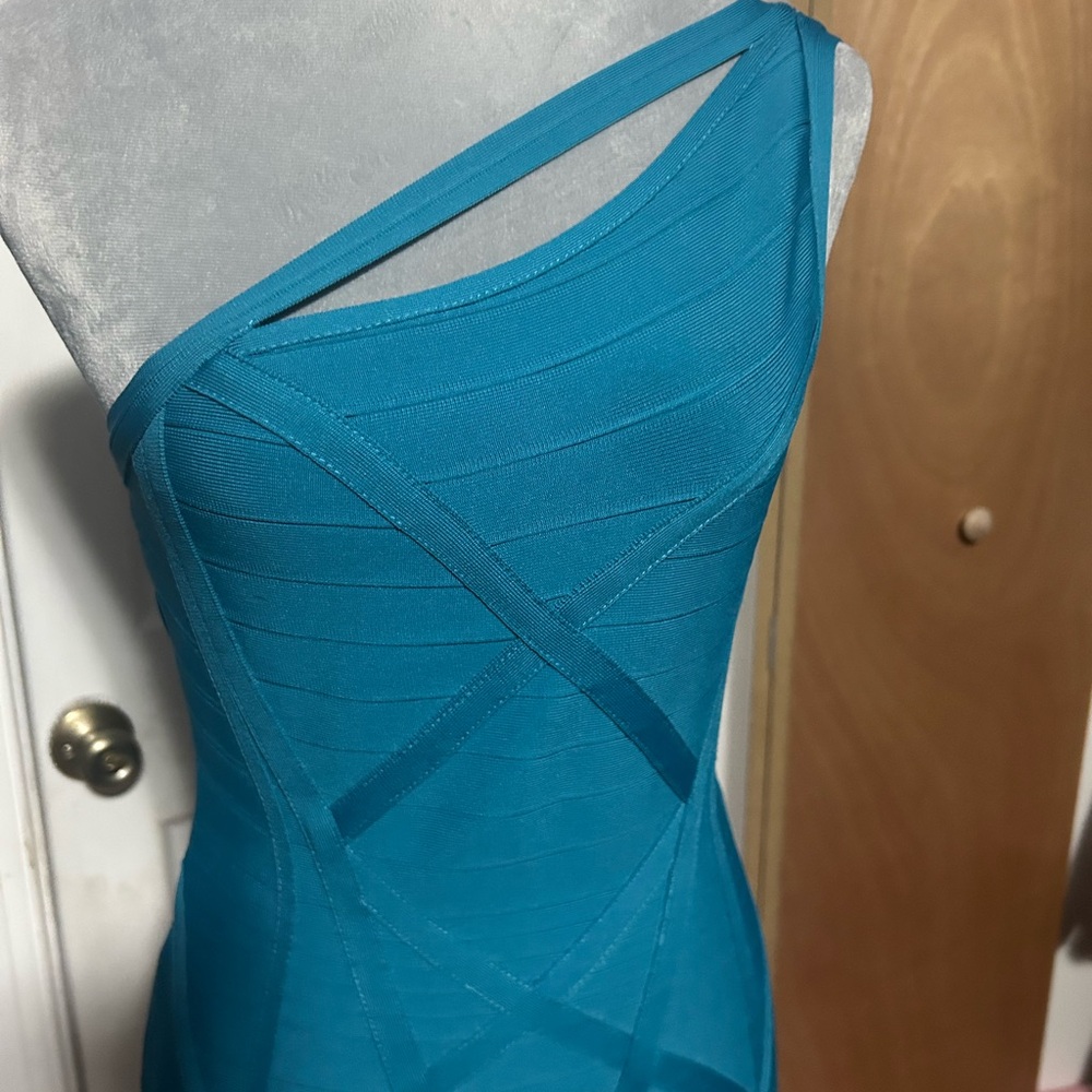 Elegant Teal One-Shoulder Dress